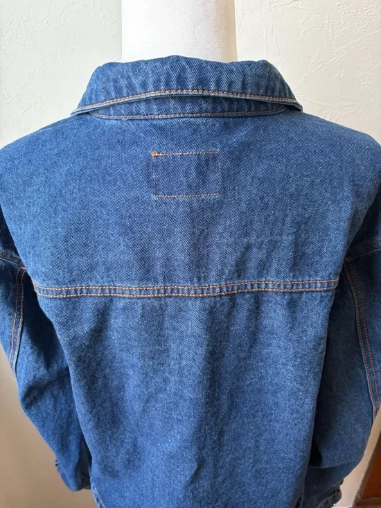 Velvet Heart Denim Cropped Jacket Dark Wash Button Front Shirt Jacket Size L - Picture 9 of 12